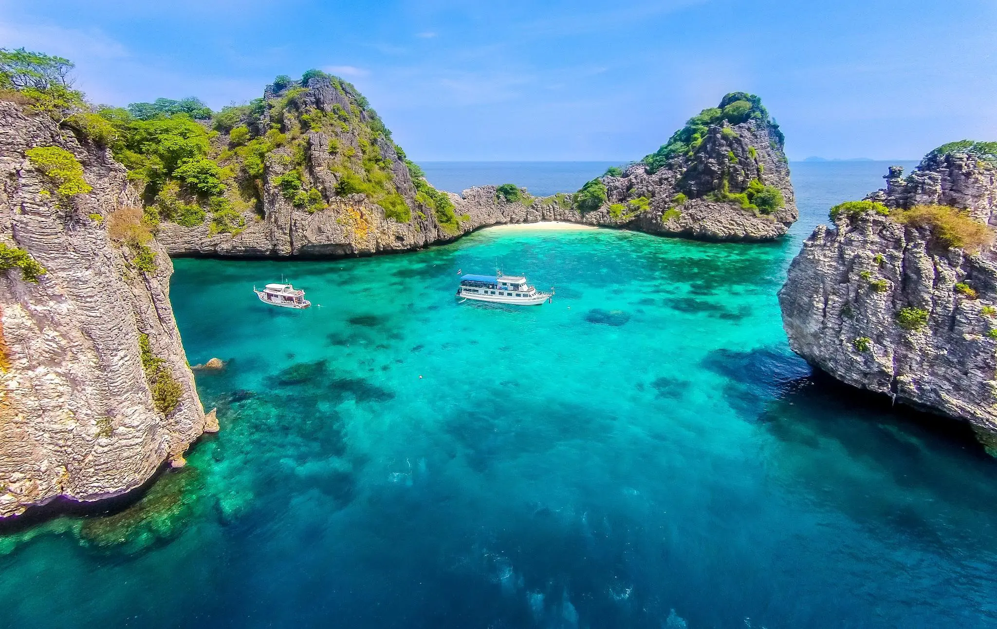 Snorkeling Rok Haa Island