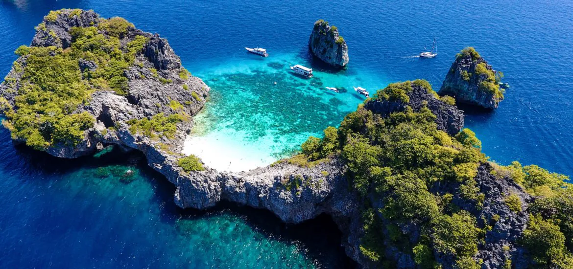 Snorkeling Rok Haa Island