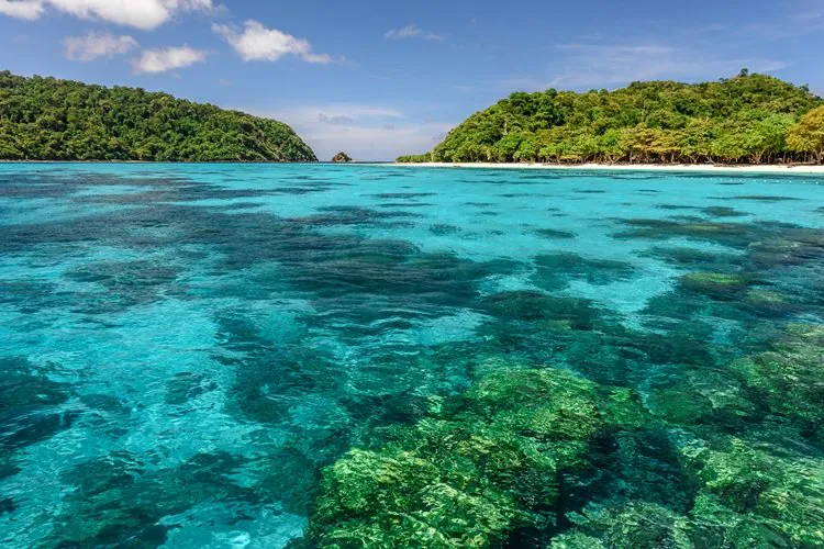 Snorkeling Rok Haa Island