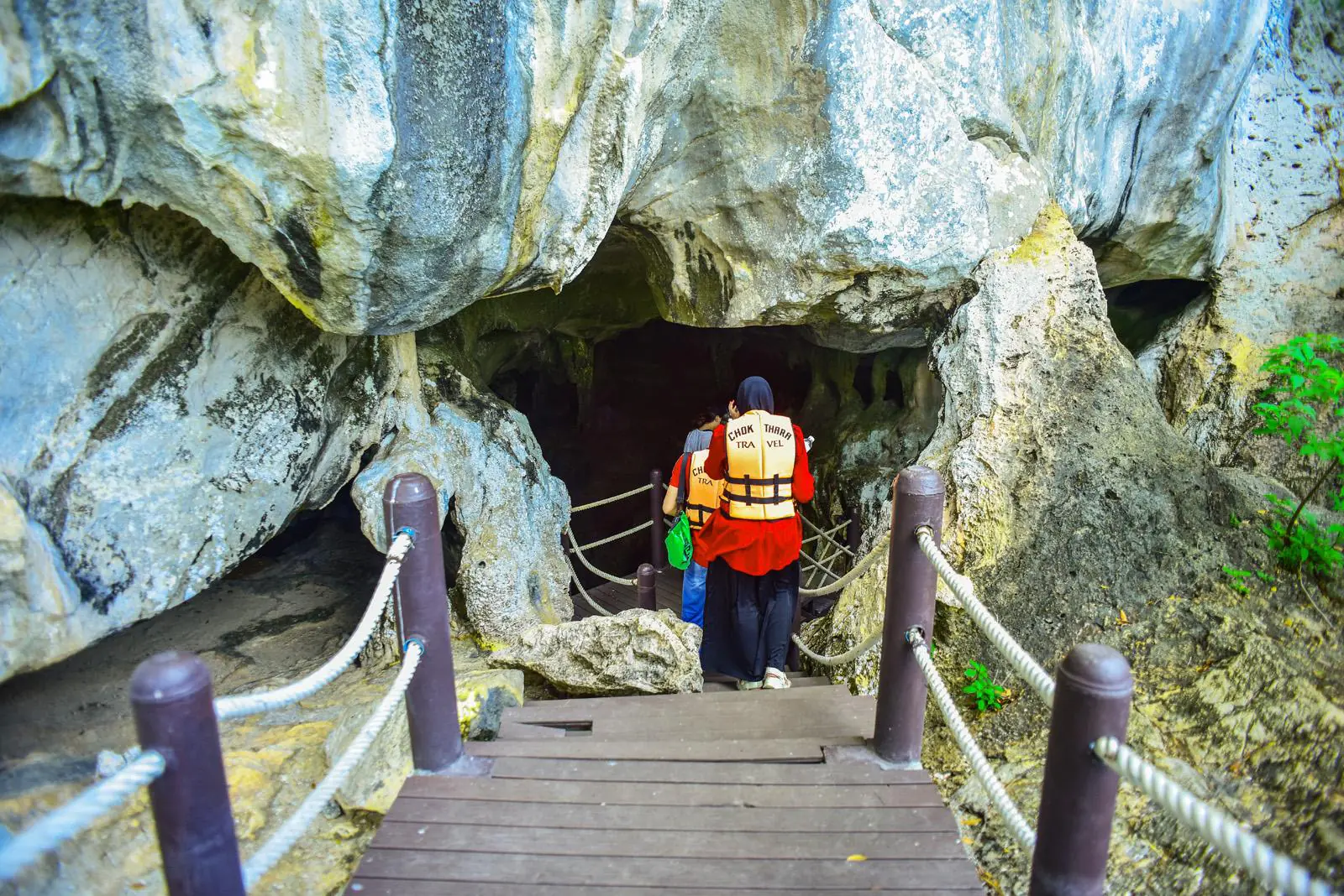 sea cave kayak at bor thor, sea cave kayak tours, bor thor kayaking, bor thor krabi