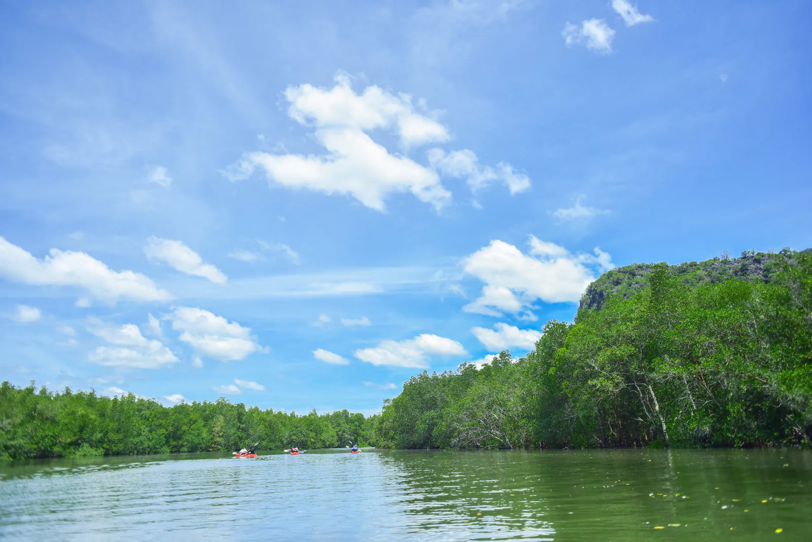 sea cave kayak at bor thor, sea cave kayak tours, bor thor kayaking, bor thor krabi