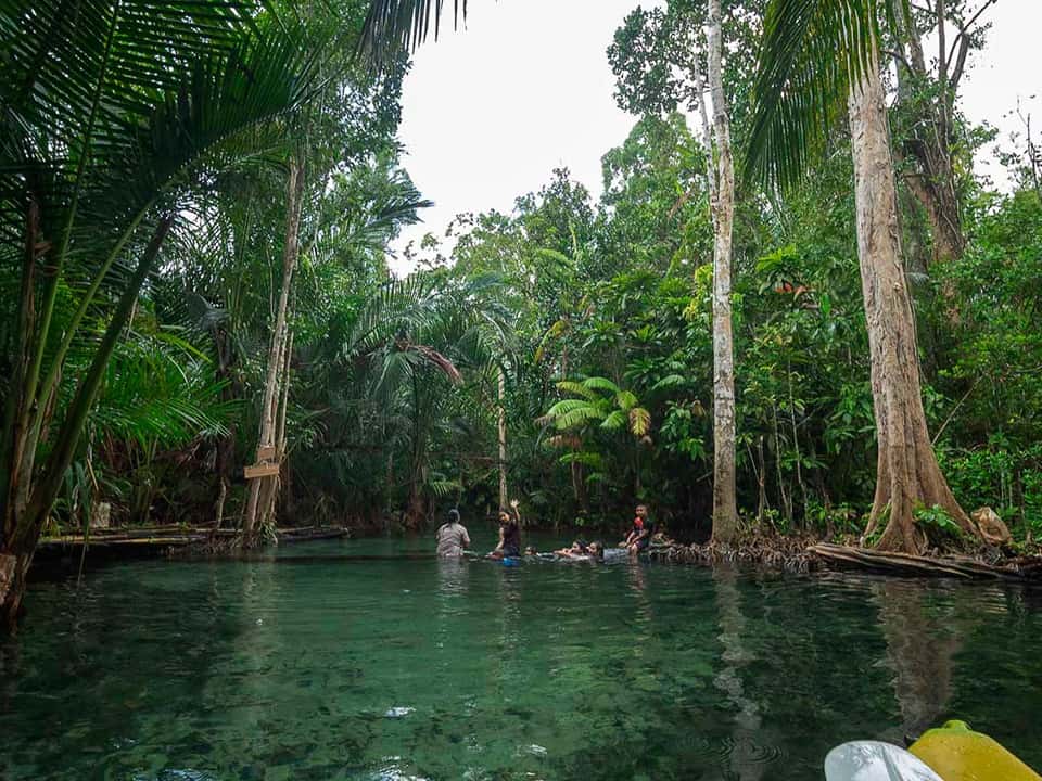 Kayaking at Klongnongtale