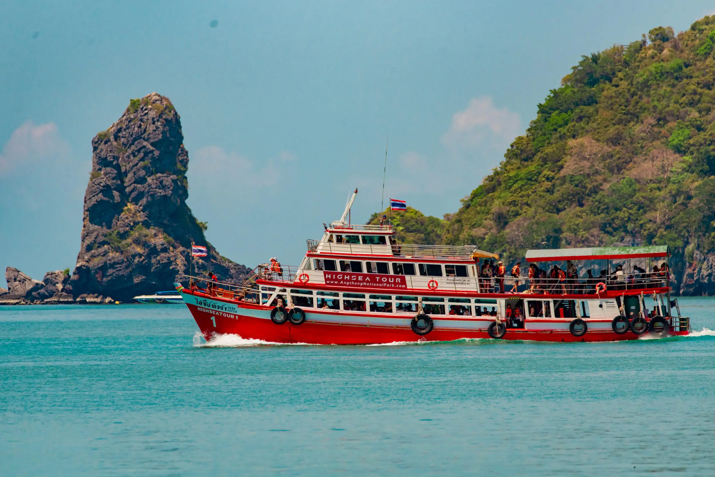Sea Kayaking at Ang Thong Marine Park Tour From Koh Samui