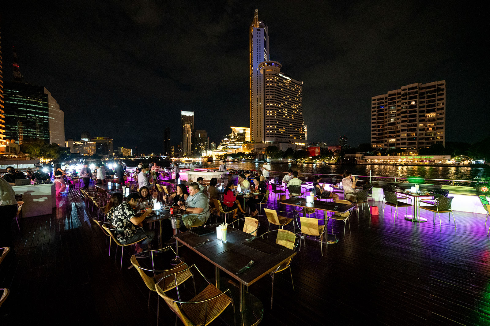Wonderful Pearl Dinner Cruise Bangkok