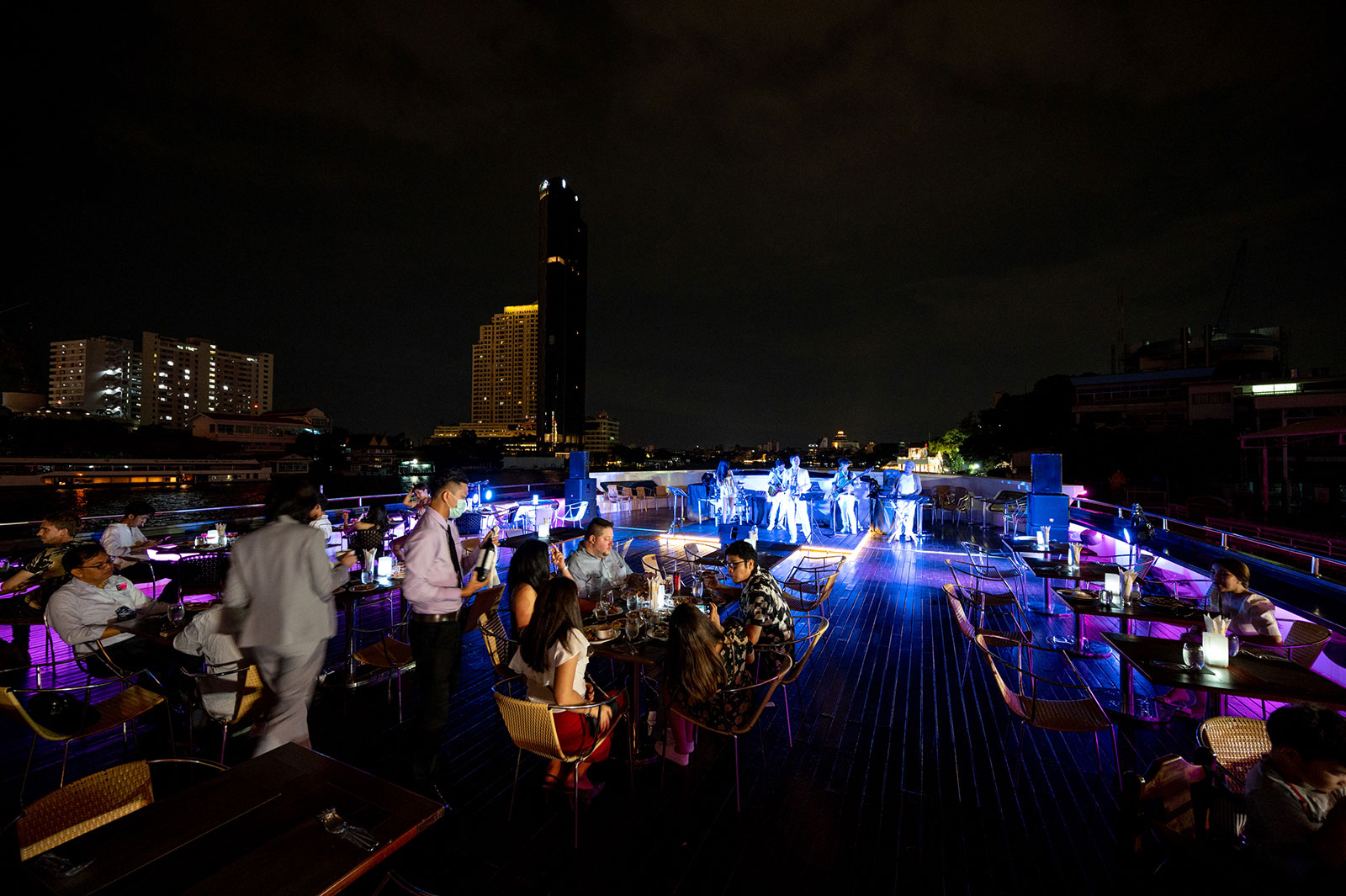 Wonderful Pearl Dinner Cruise Bangkok