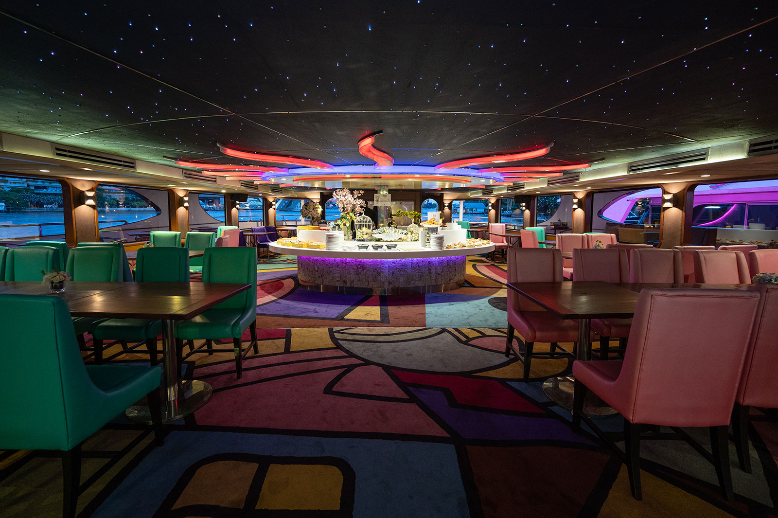 Wonderful Pearl Dinner Cruise Bangkok