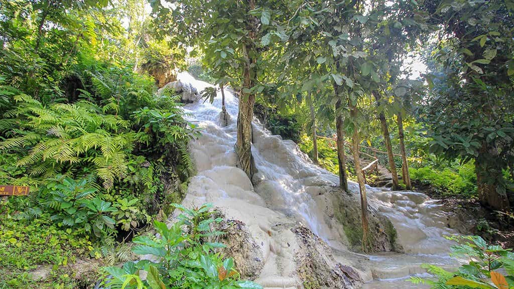 doi suthep temple and sticky waterfall