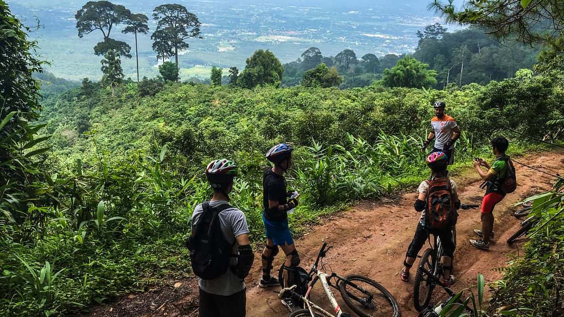 intermediate downhill mountain bike, doi suthep, chiang mai