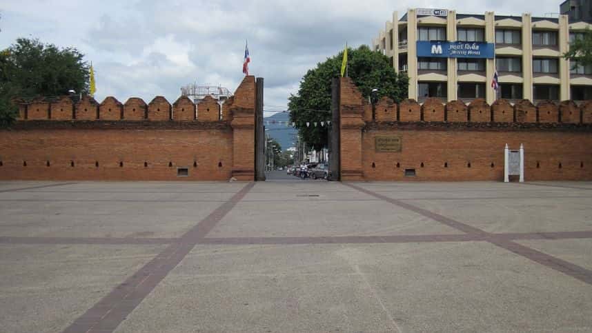 historical city bike tour, bike tour, chiang mai