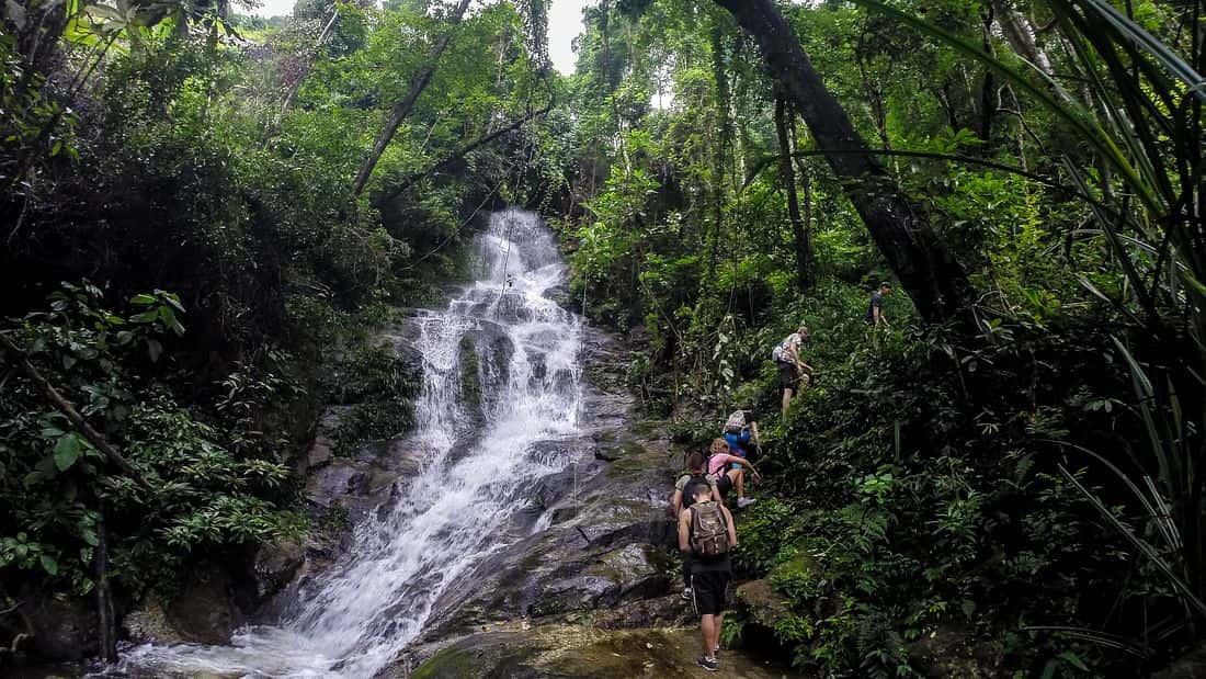 doi suthep pui national park hiking