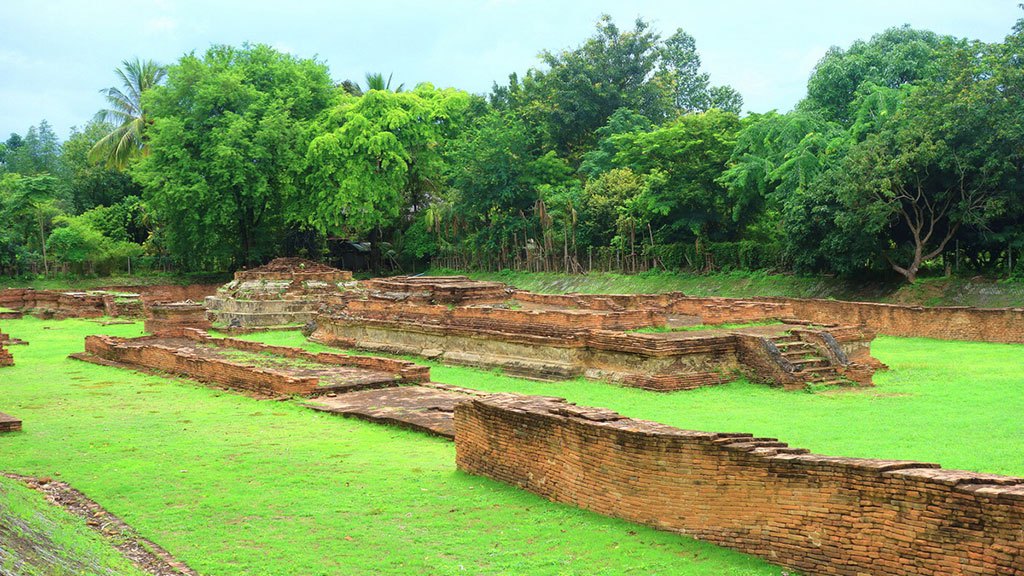 wiang kum kam, cycling, temple village, chiang mai