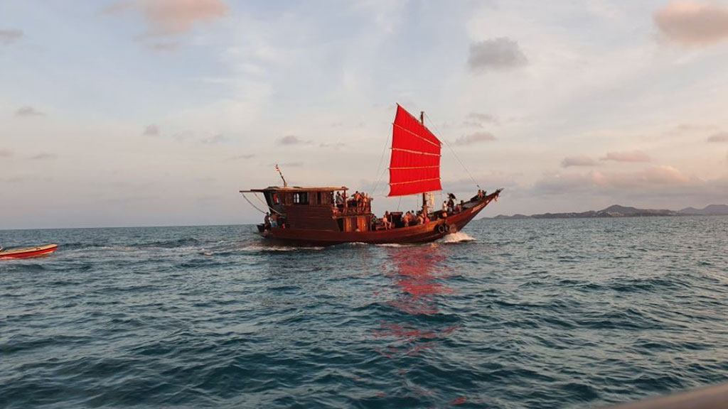 sunset dinner cruise, koh samui, junk boat