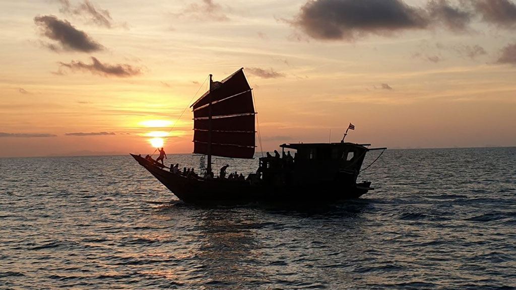 sunset dinner cruise, koh samui, junk boat