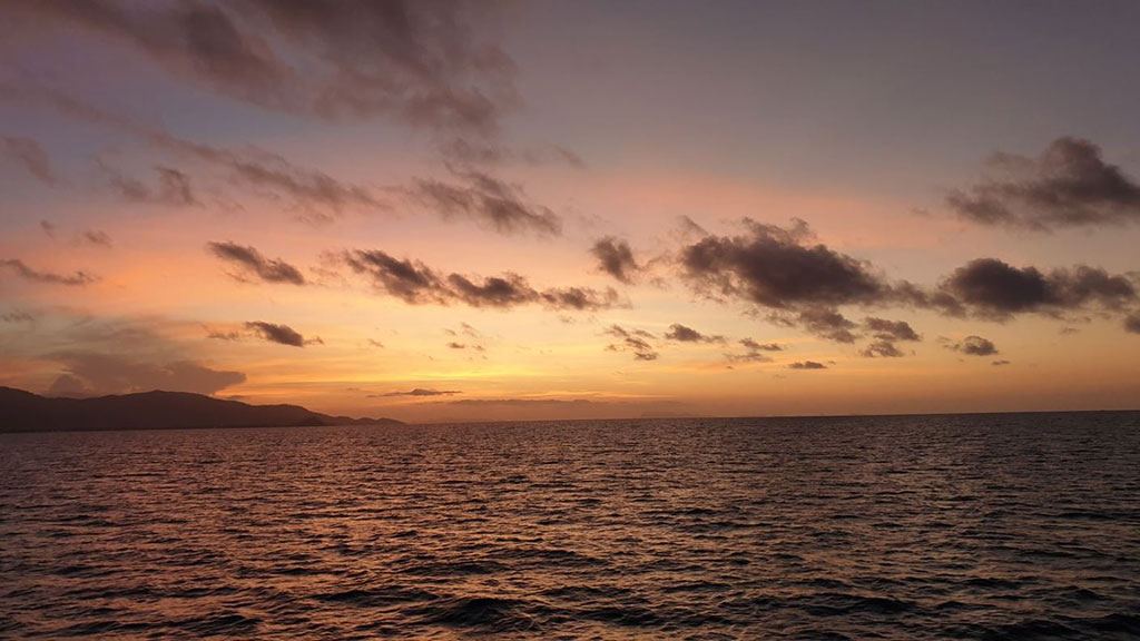 sunset dinner cruise, koh samui, junk boat
