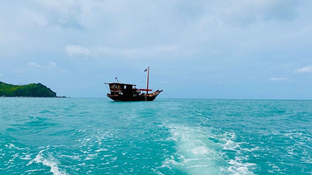 sunset dinner cruise, koh samui, junk boat