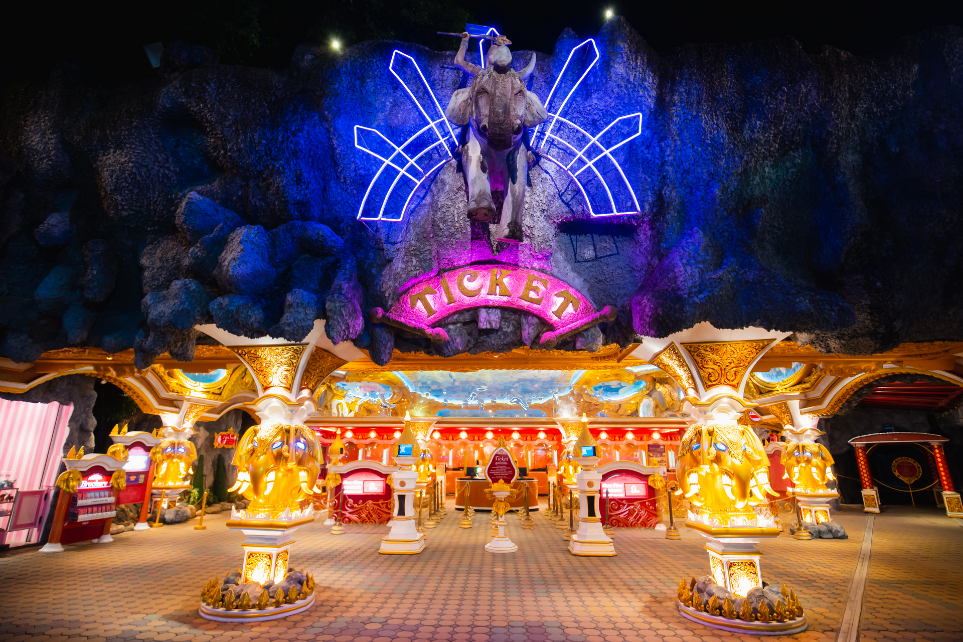 Phuket FantaSea show ticket