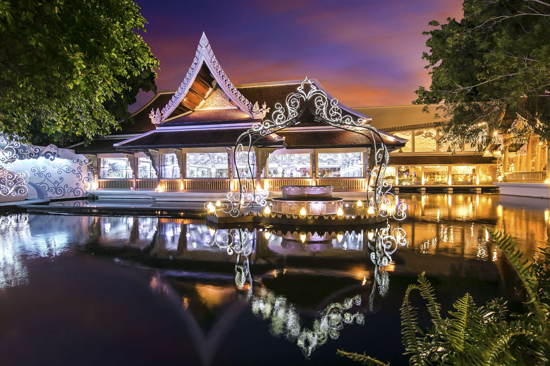 Phuket FantaSea show ticket