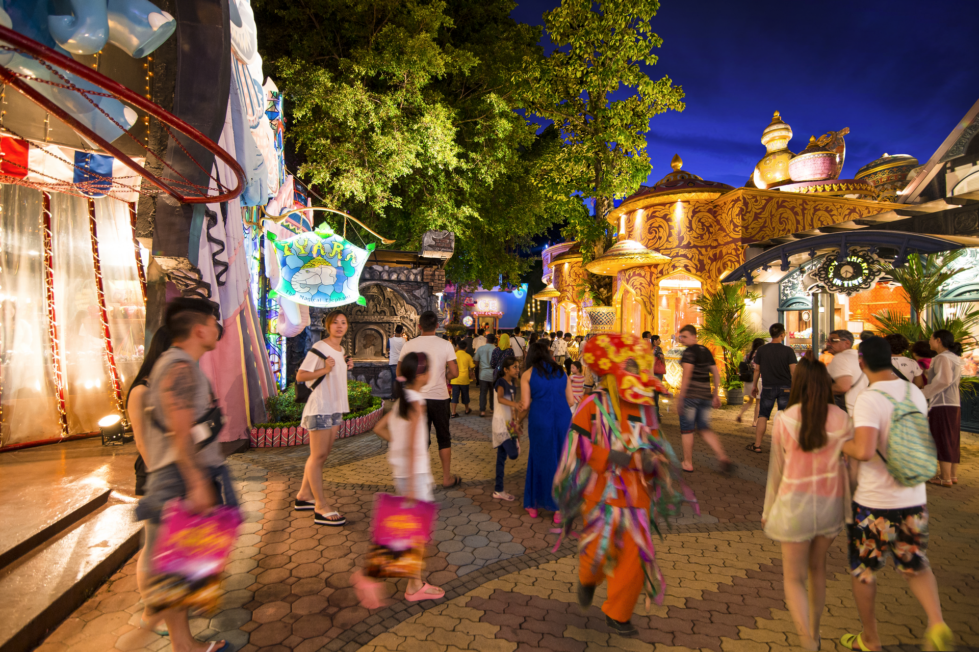 Phuket FantaSea ticket with dinner and transfer