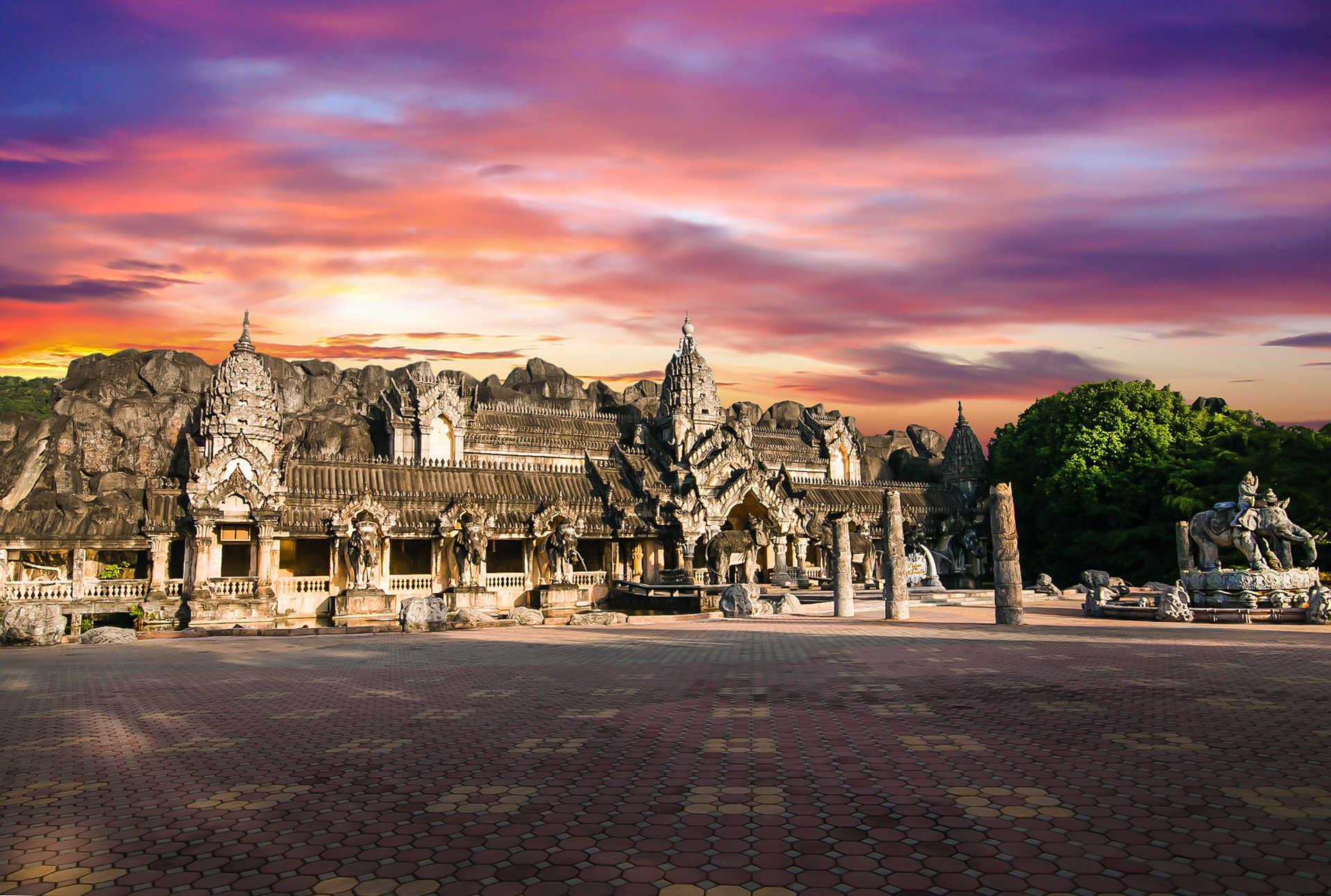 Phuket FantaSea ticket with dinner and transfer