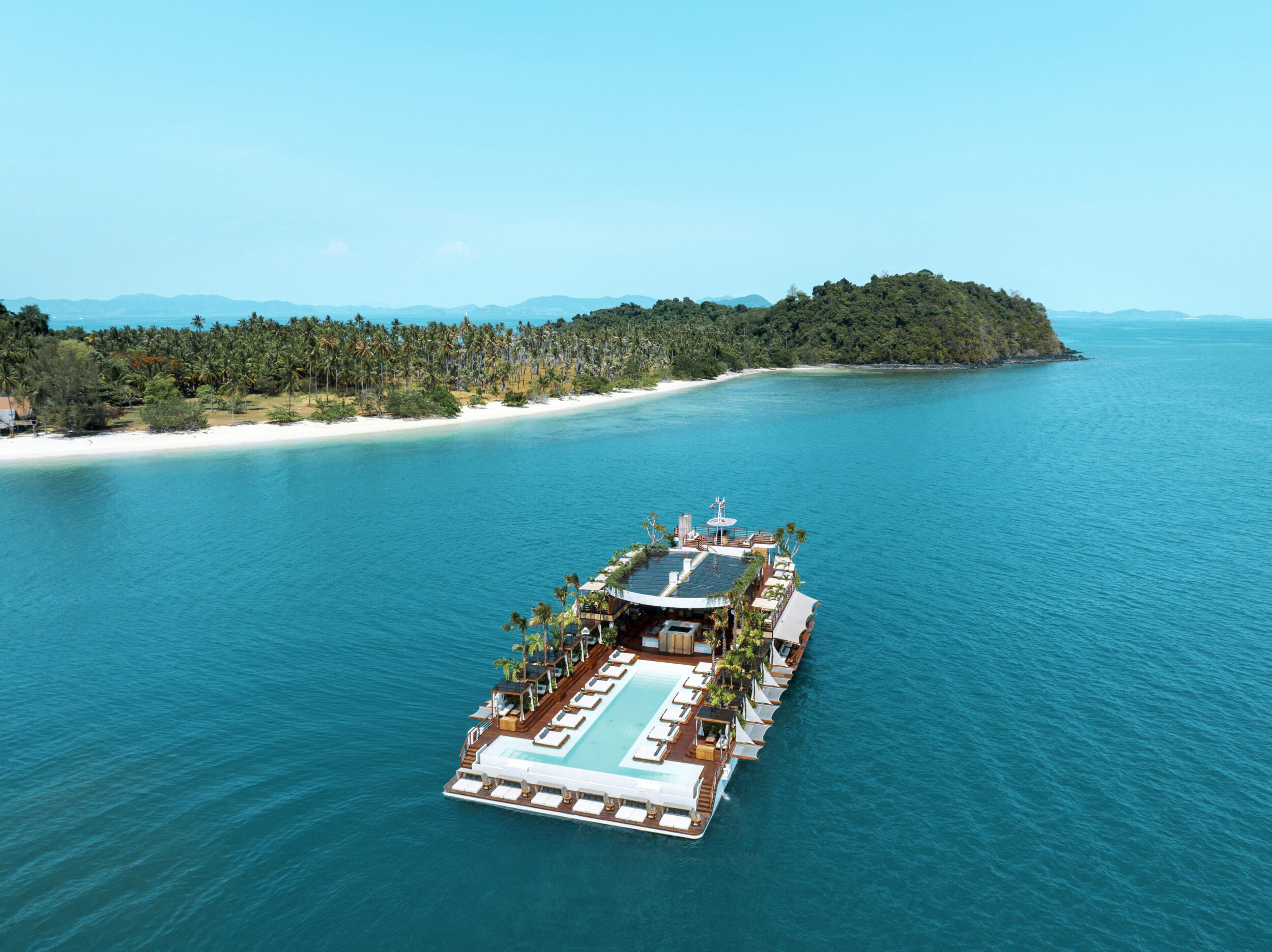 YONA-Day-Pass-Ticket-Experience-Phuket-in-a-Cruise-Beach-Club