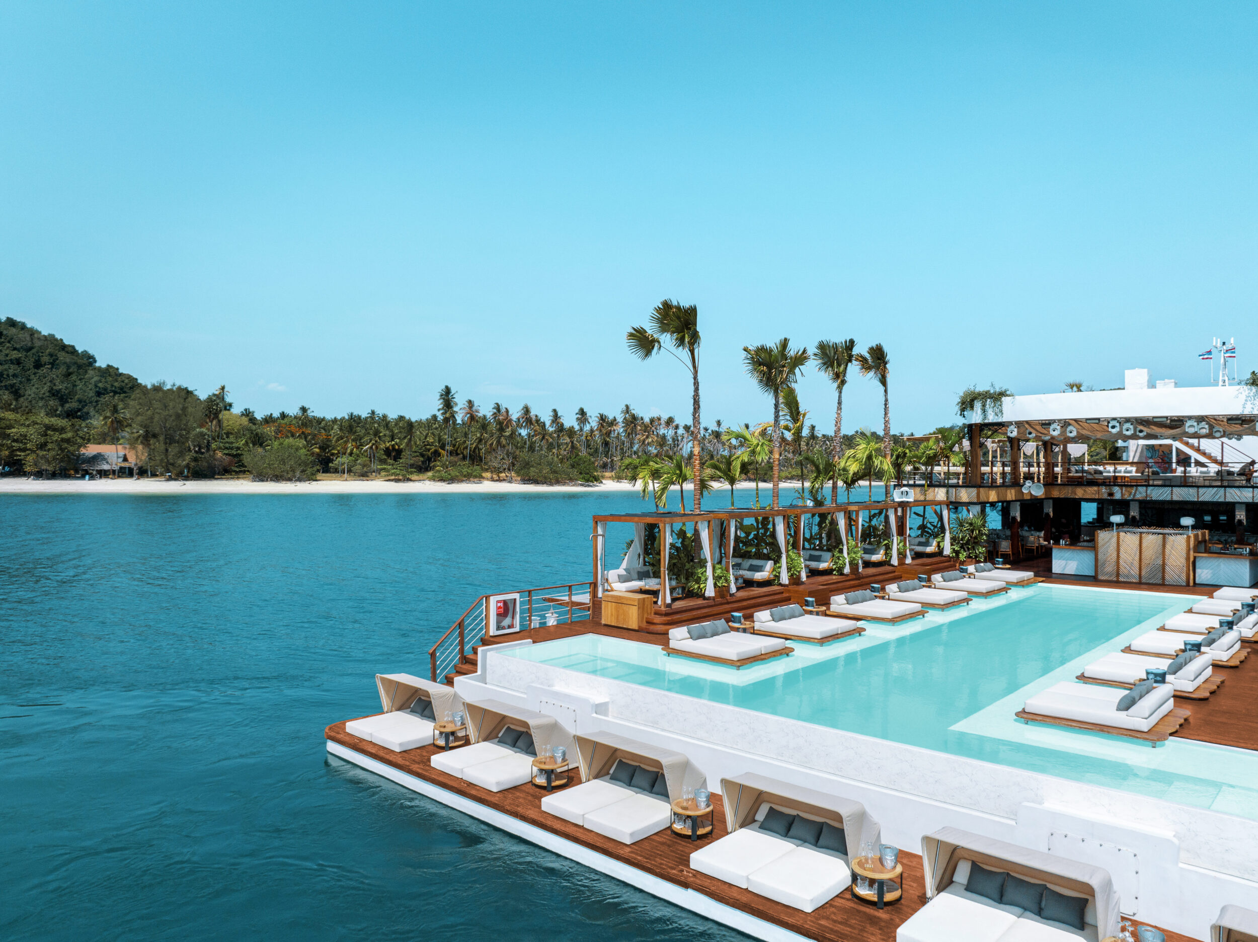 YONA-Day-Pass-Ticket-Experience-Phuket-in-a-Cruise-Beach-Club