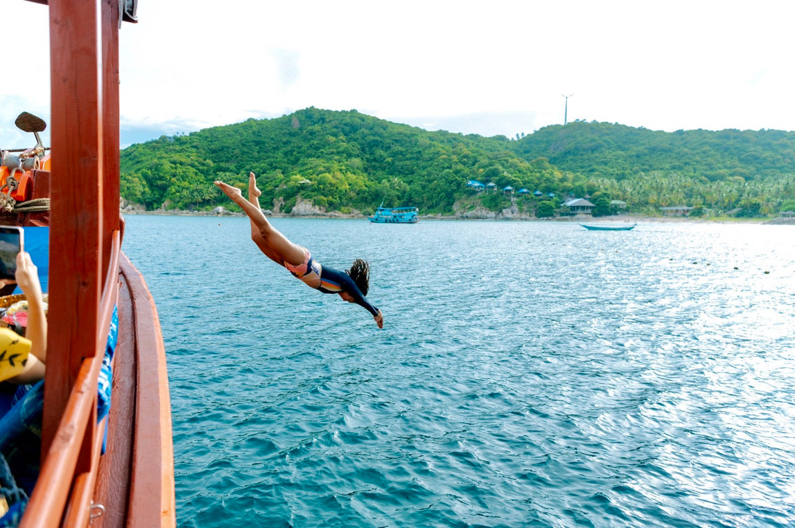 Koh Tao snorkeling wooden boat tour