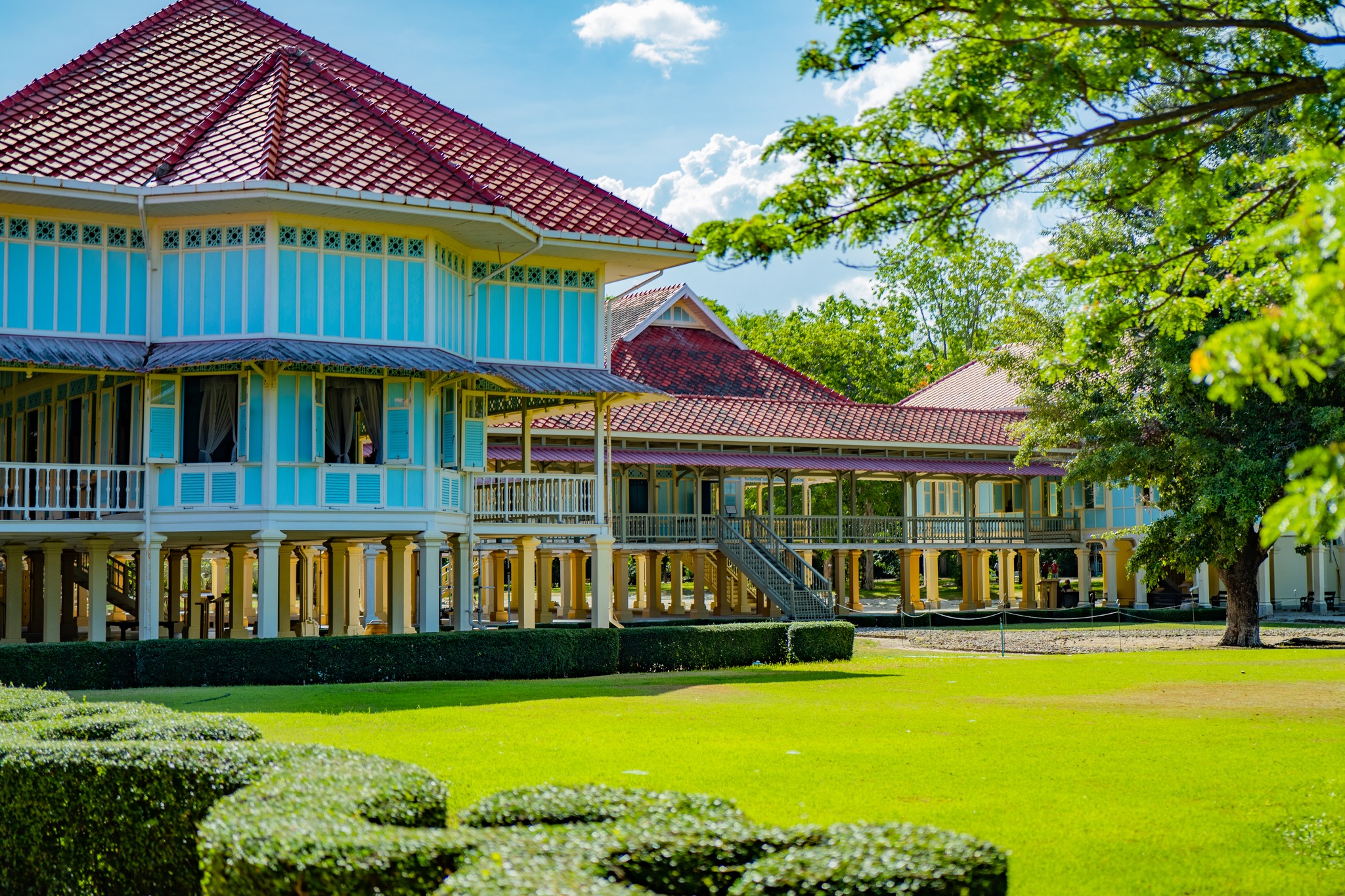 Maruekhathaiyawan Palace (Wooden Palace)