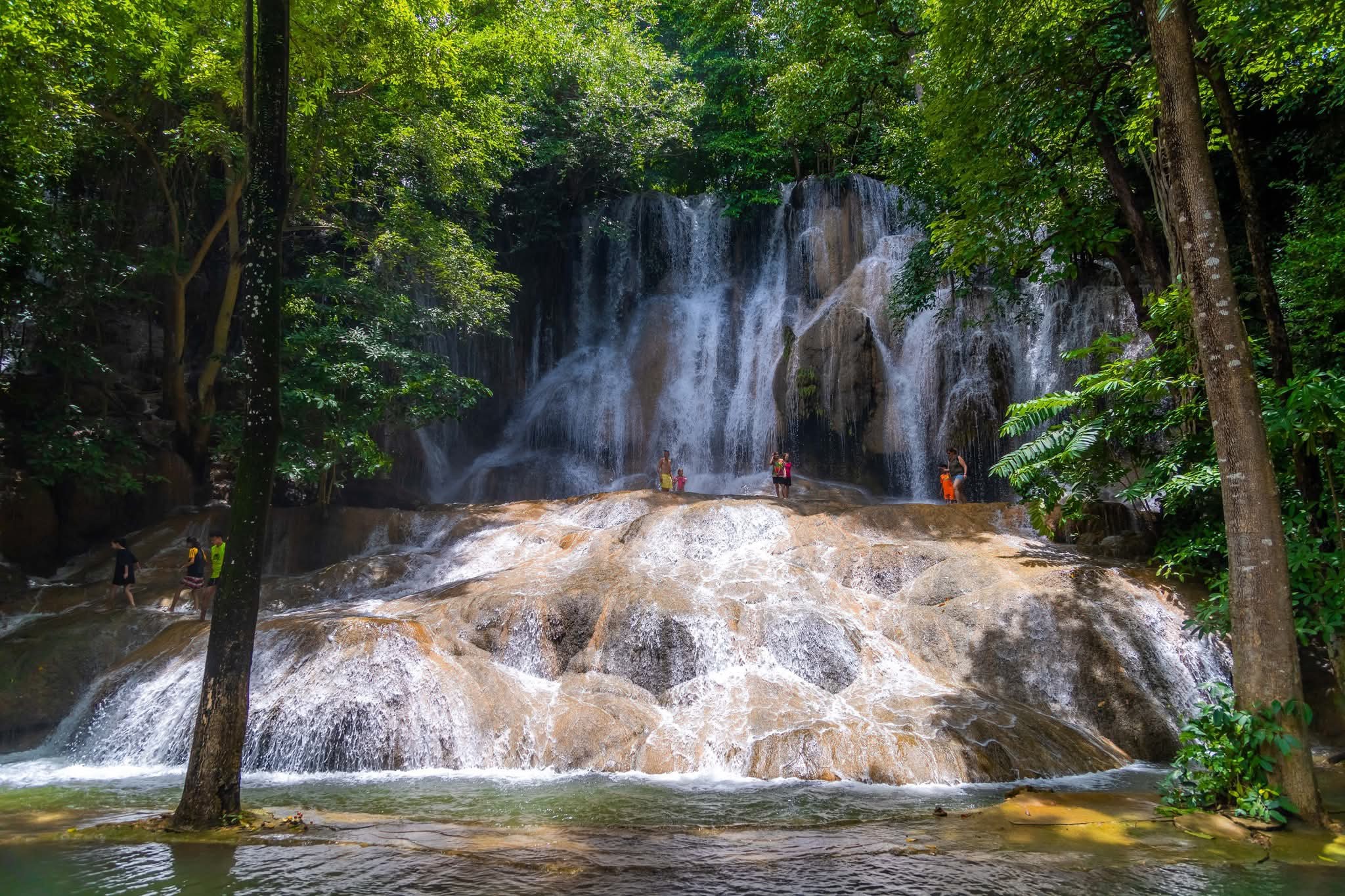 Sai Yok Noi Waterfall
