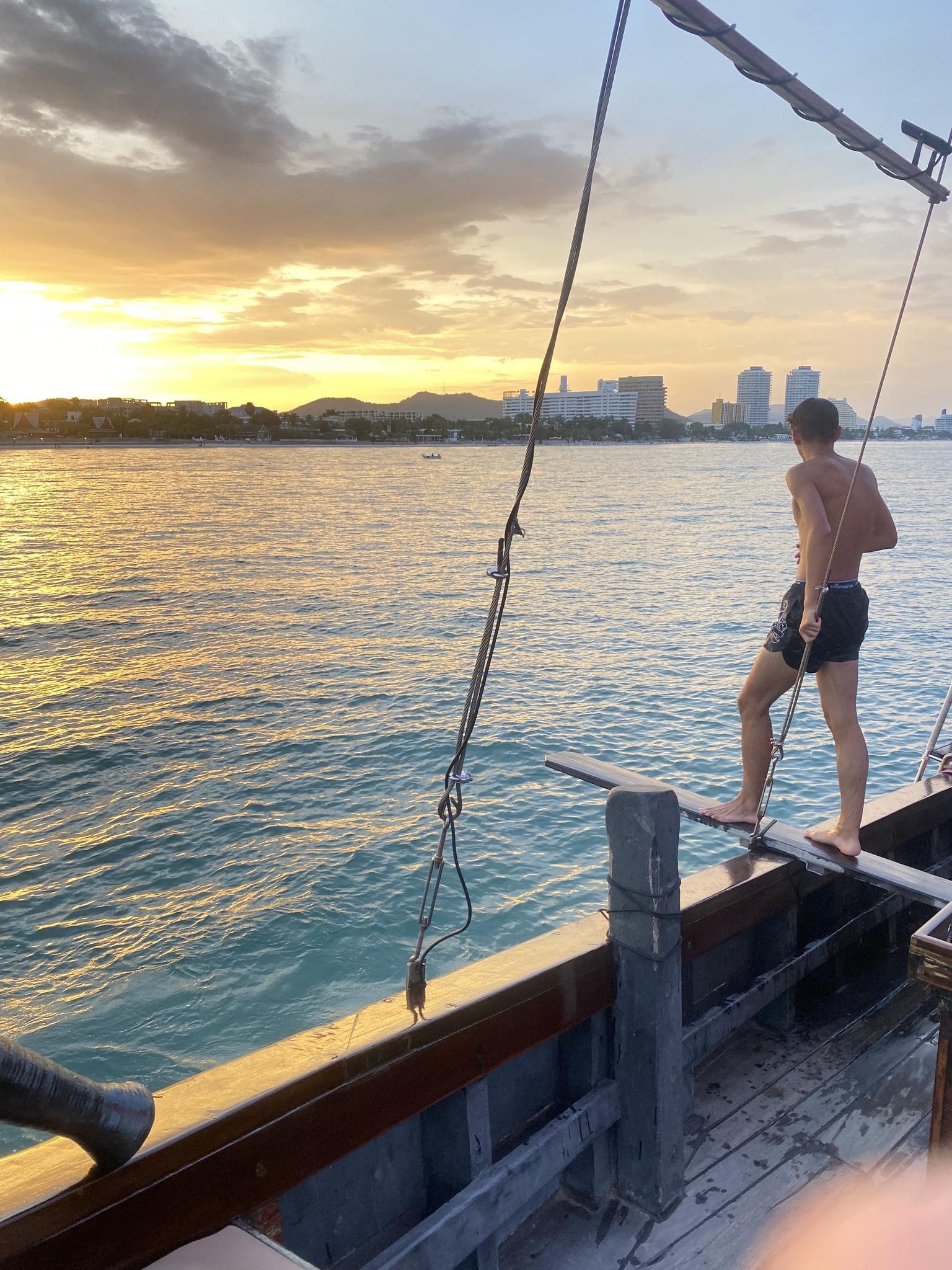 Hua Hin sunset dinner cruise