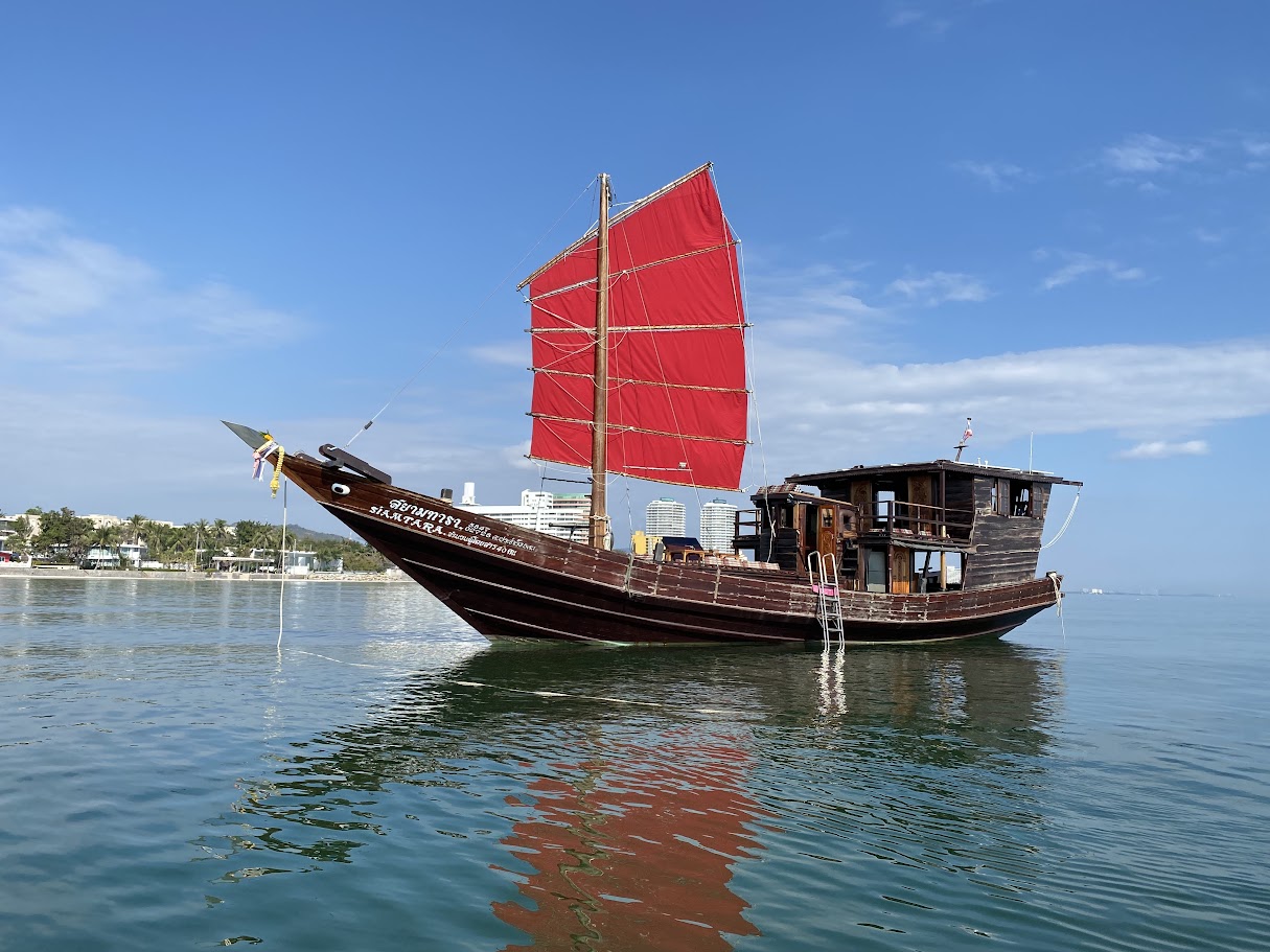 Hua Hin sunset dinner cruise