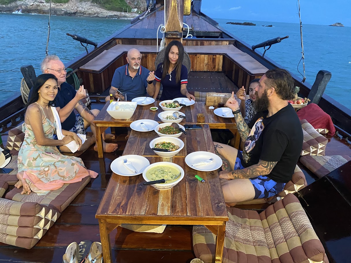 Hua Hin sunset dinner cruise