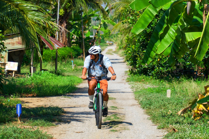 WWII Kanchanaburi bike tour