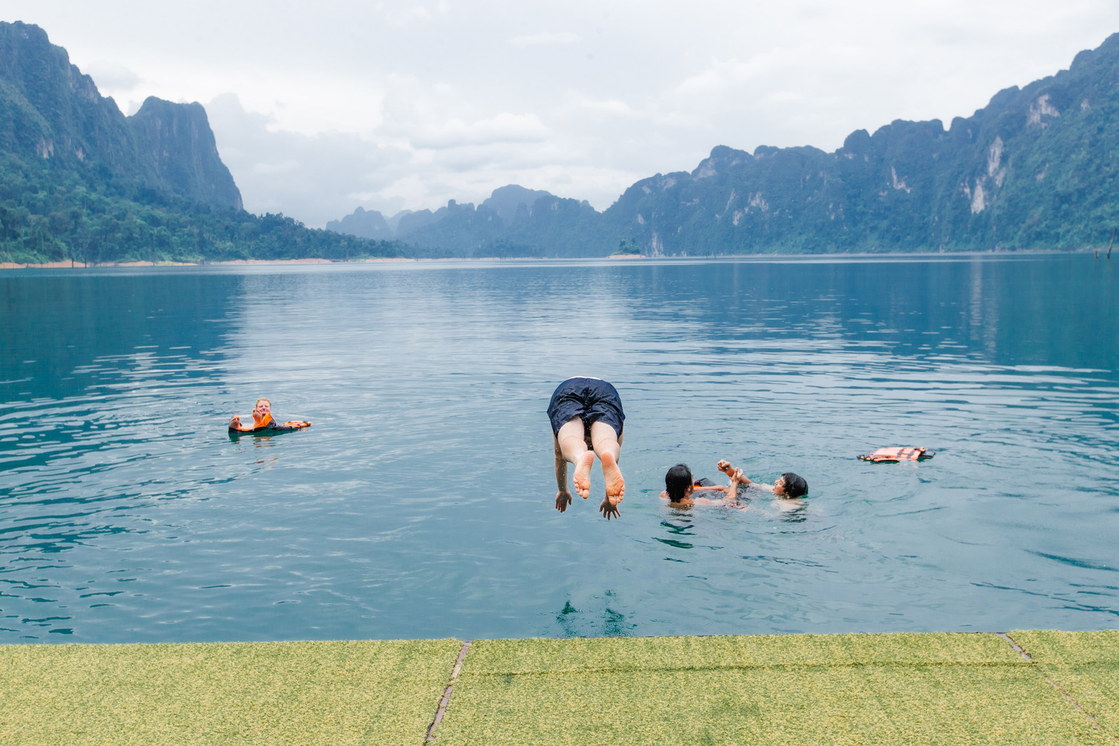 Cheow Lan Lake & Diamond Cave tour Khao Sok