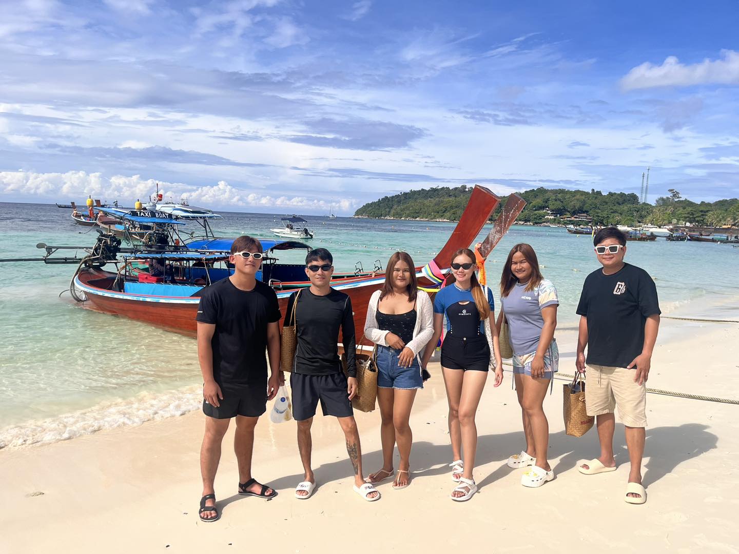 Koh Lipe 4 Islands Sunset Snorkeling Tour