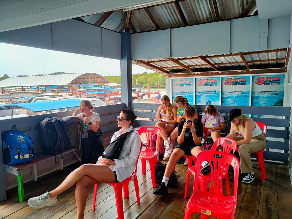 Koh Lipe to Hatyai transfer speedboat van