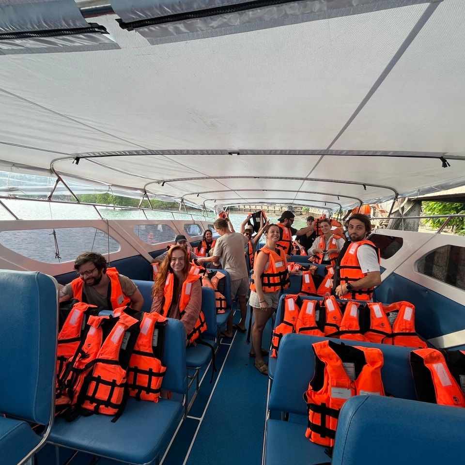 Koh Lipe to Hatyai transfer speedboat van