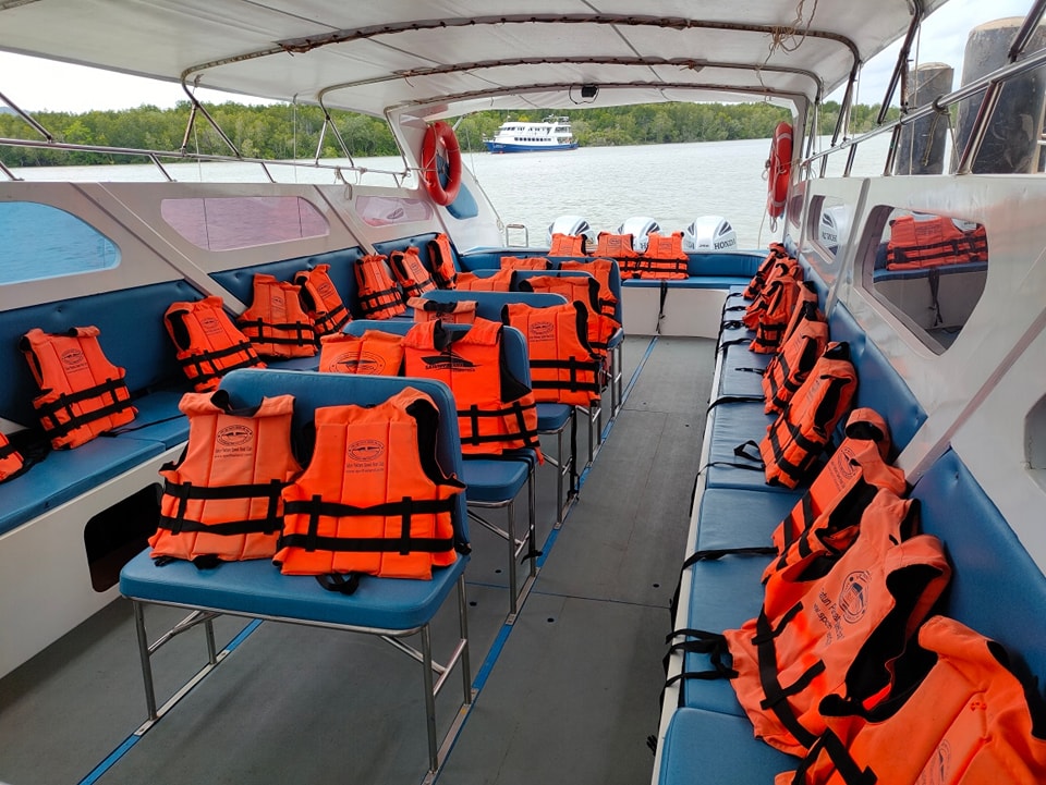 Koh Lipe to Hatyai transfer speedboat van