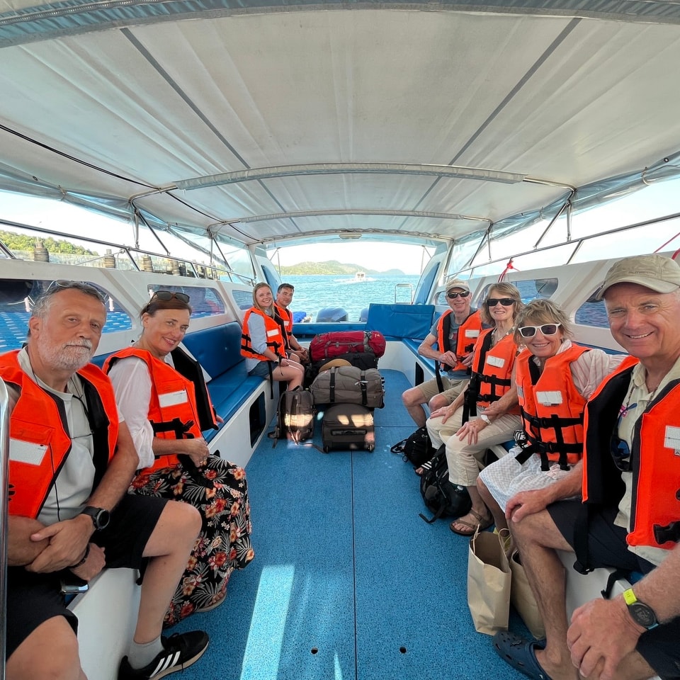 Koh Lipe to Hatyai transfer speedboat van