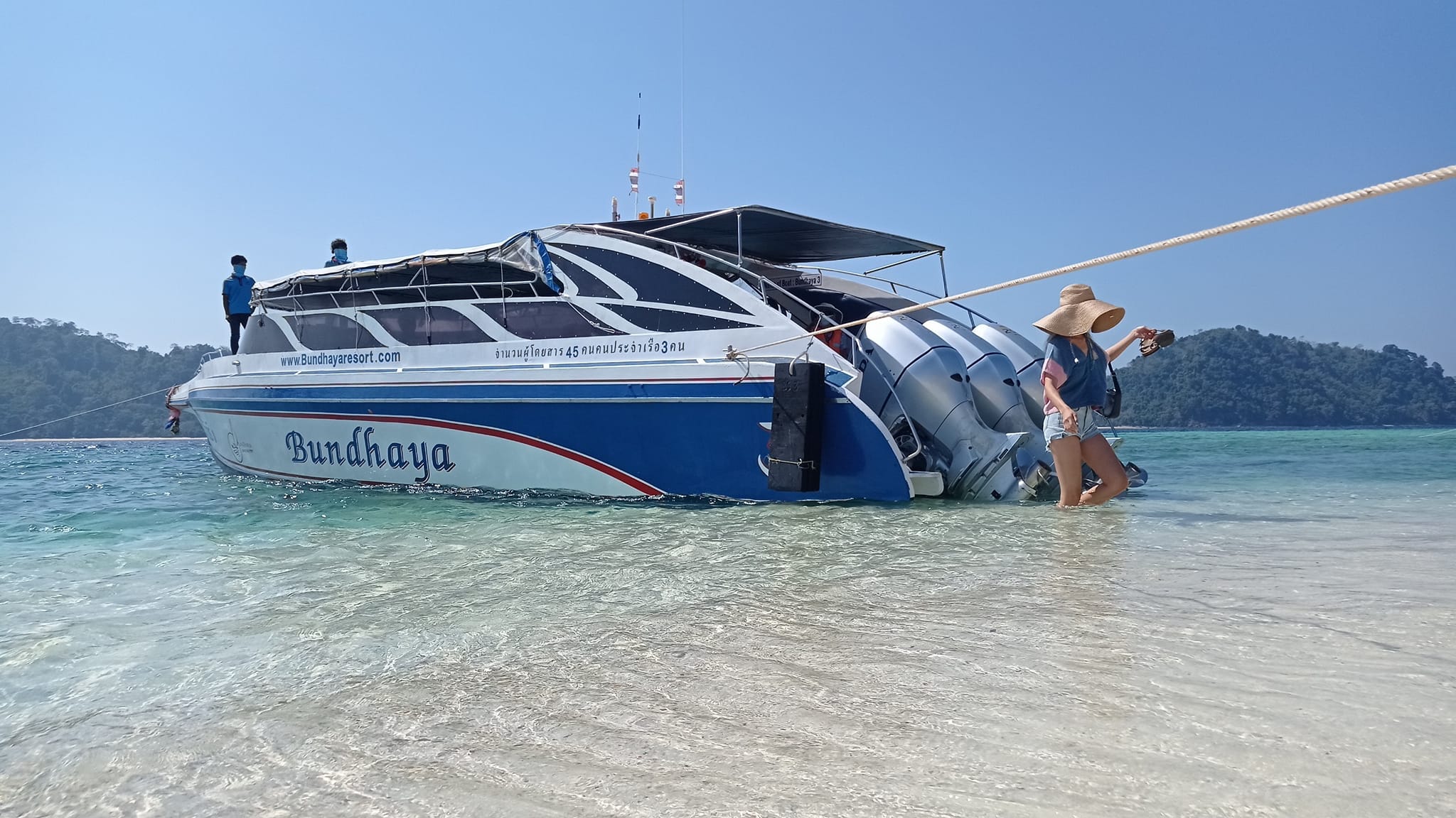 Koh Lipe to Hatyai transfer speedboat van