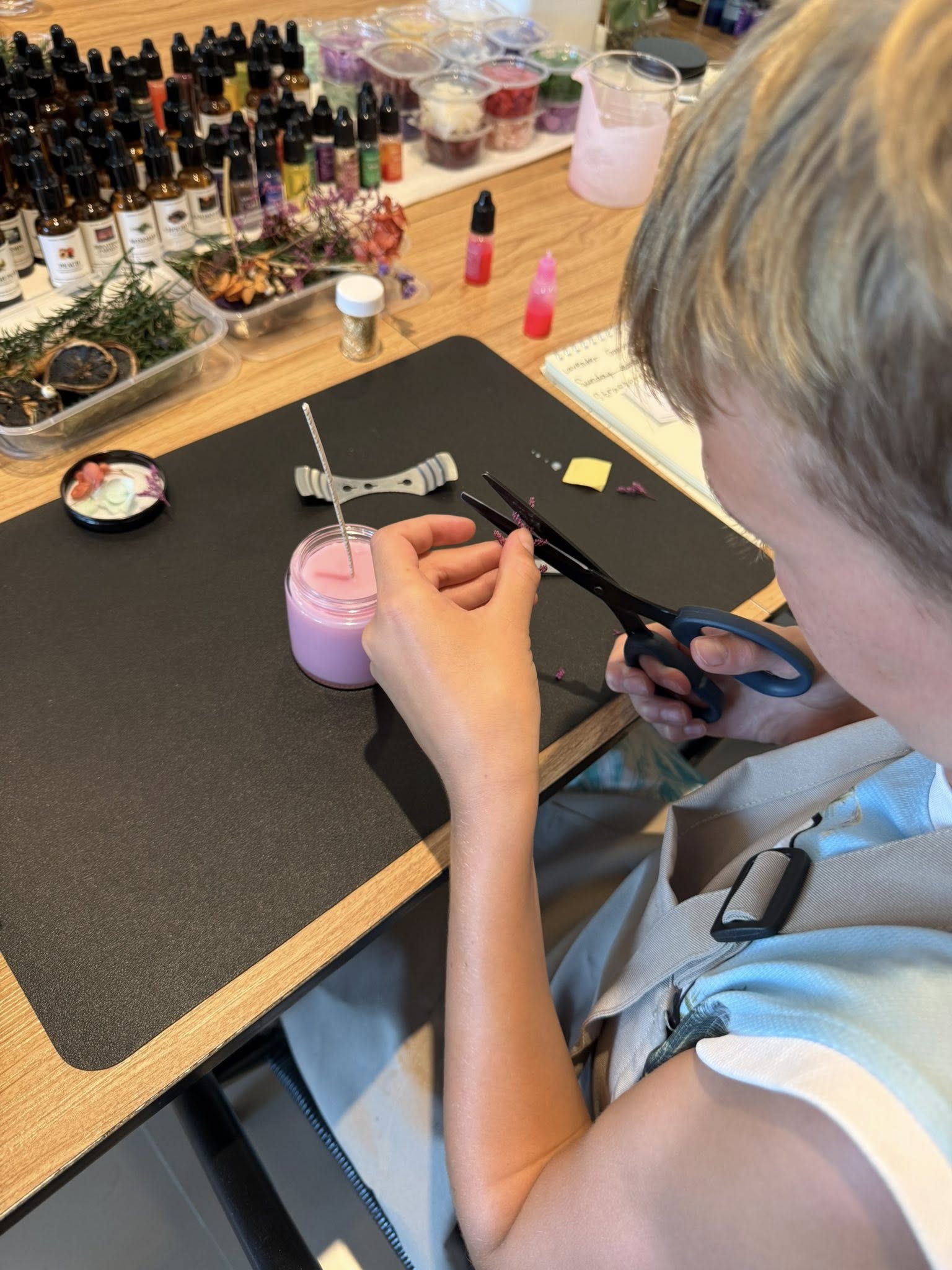 Krabi scented candle workshop