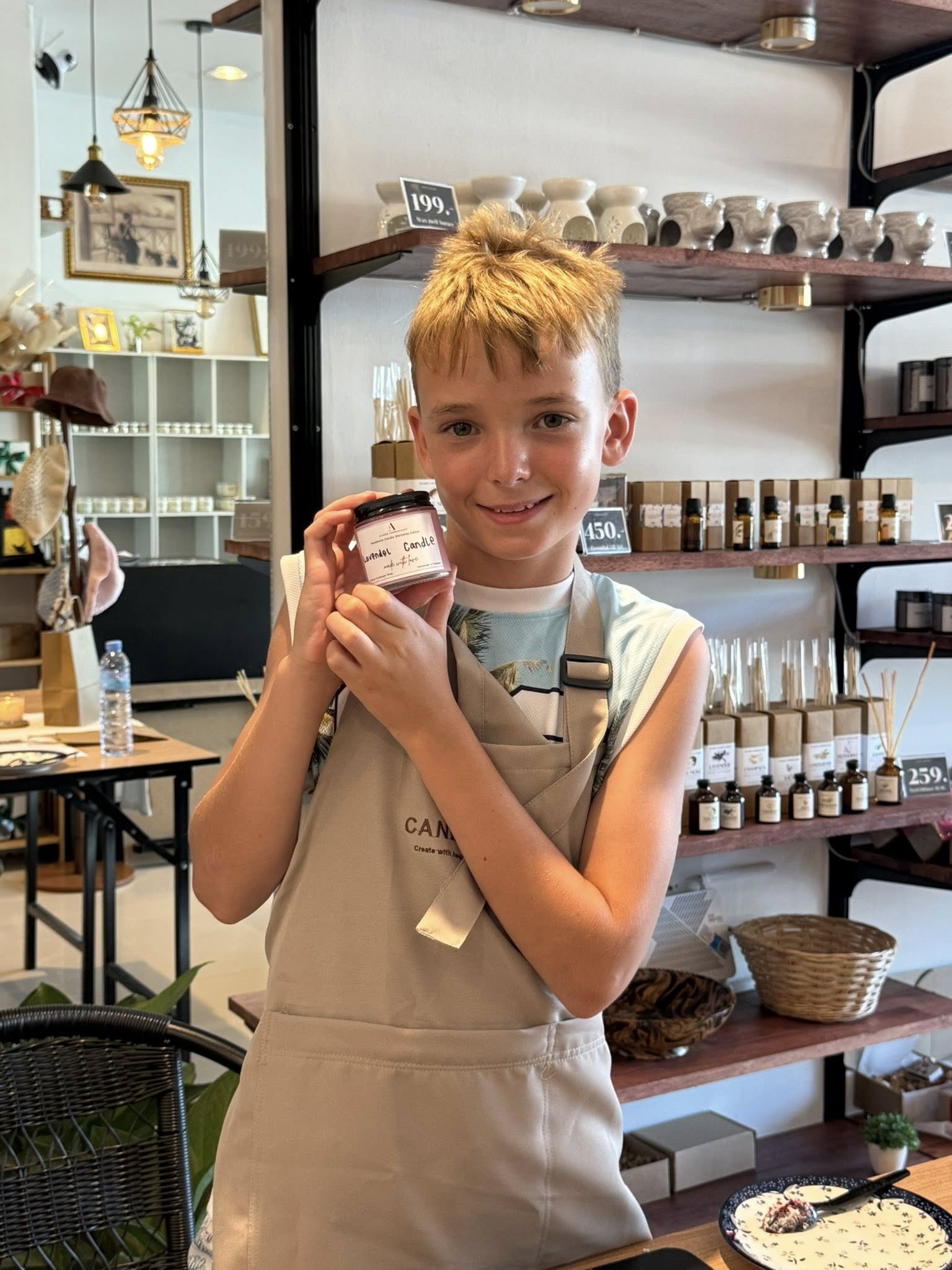 Krabi scented candle workshop