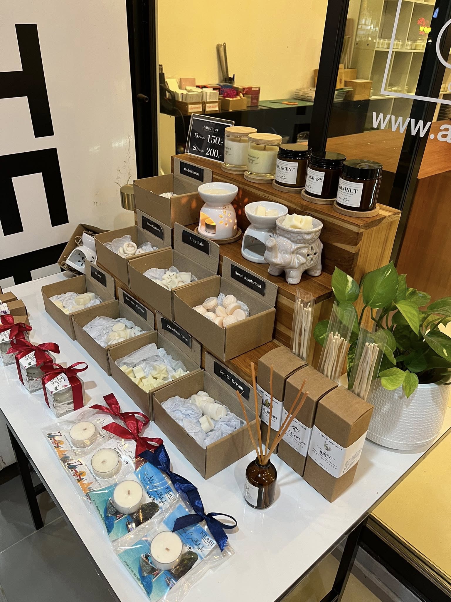 Krabi scented candle workshop