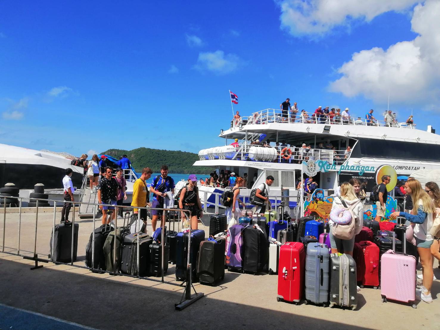 Koh Phangan to Phuket Catamaran and Bus Transfer