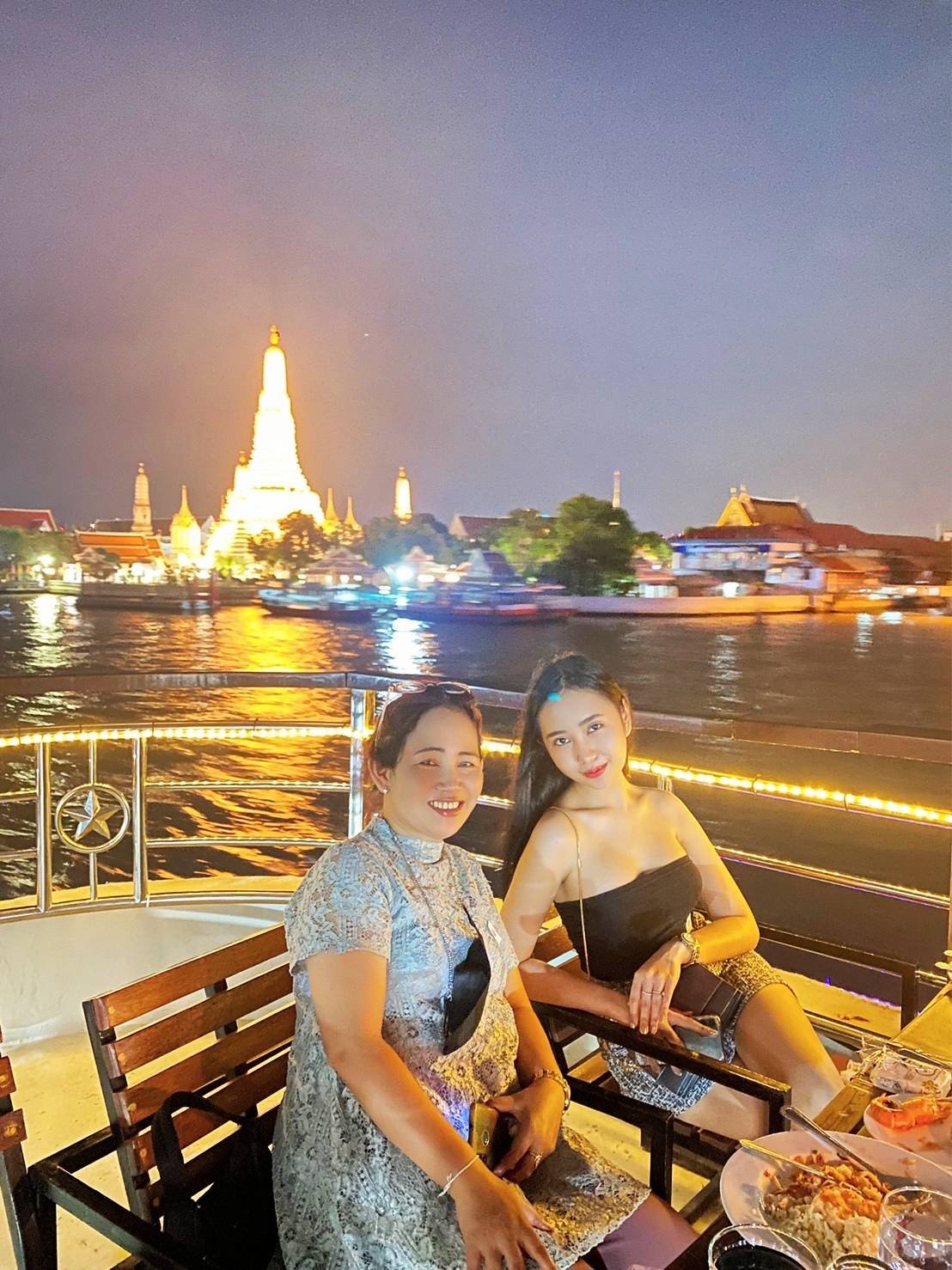 vela dinner cruise bangkok