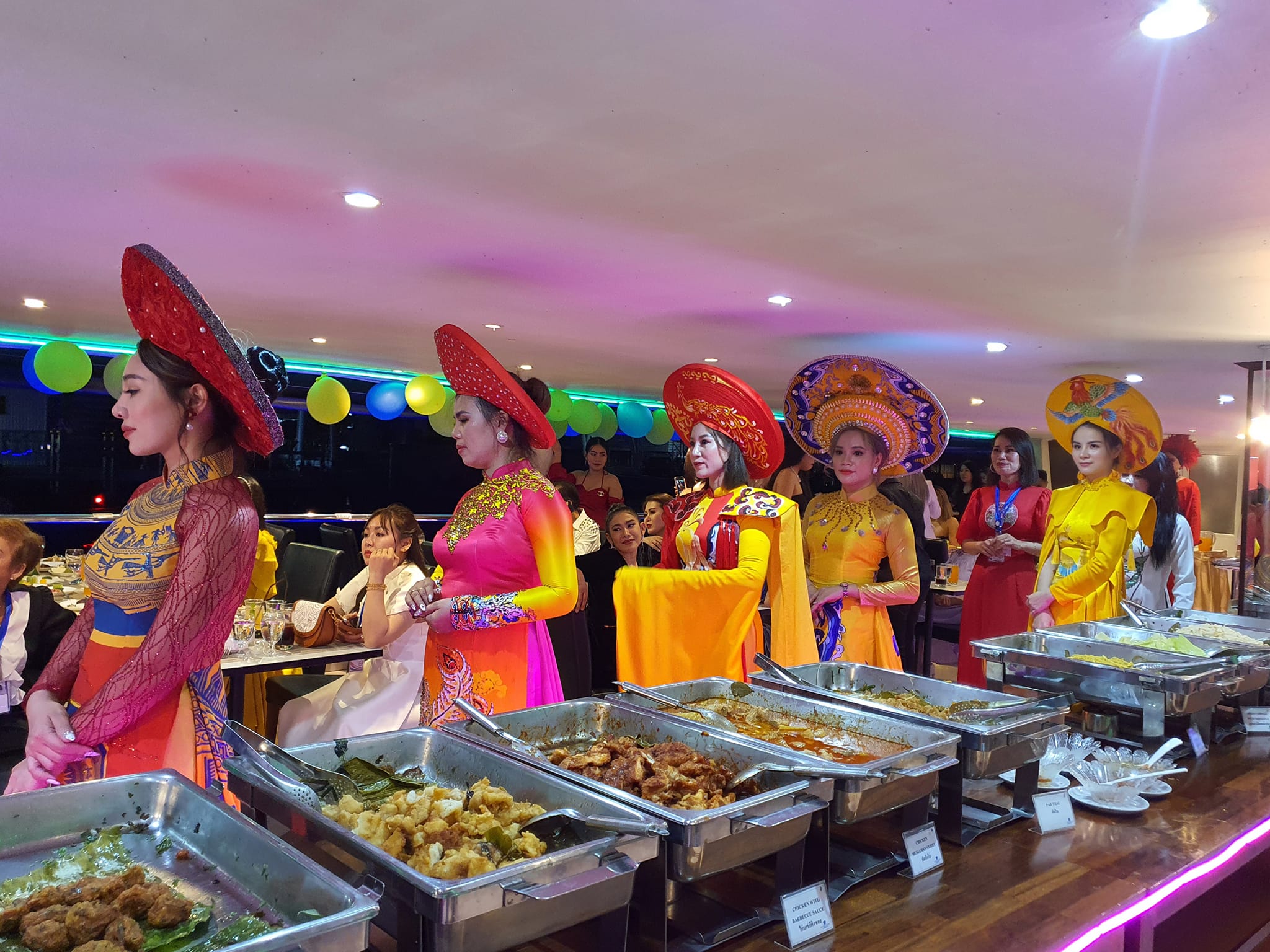 vela dinner cruise bangkok