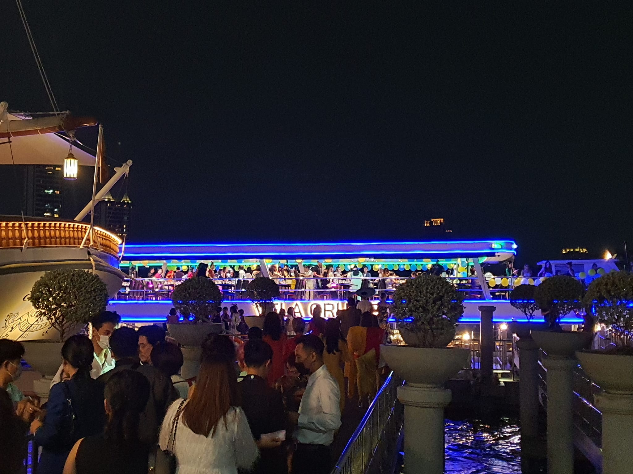 vela dinner cruise bangkok