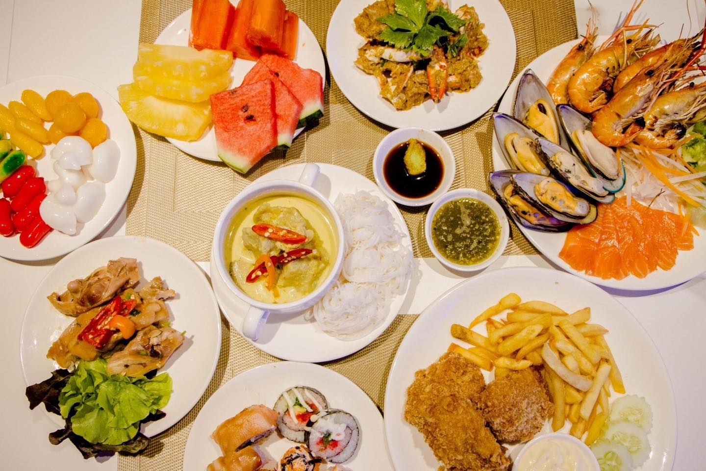 Dinner Onboard: what to expect (and how to enjoy it) 🍽️✨, Bangkok dinner cruise