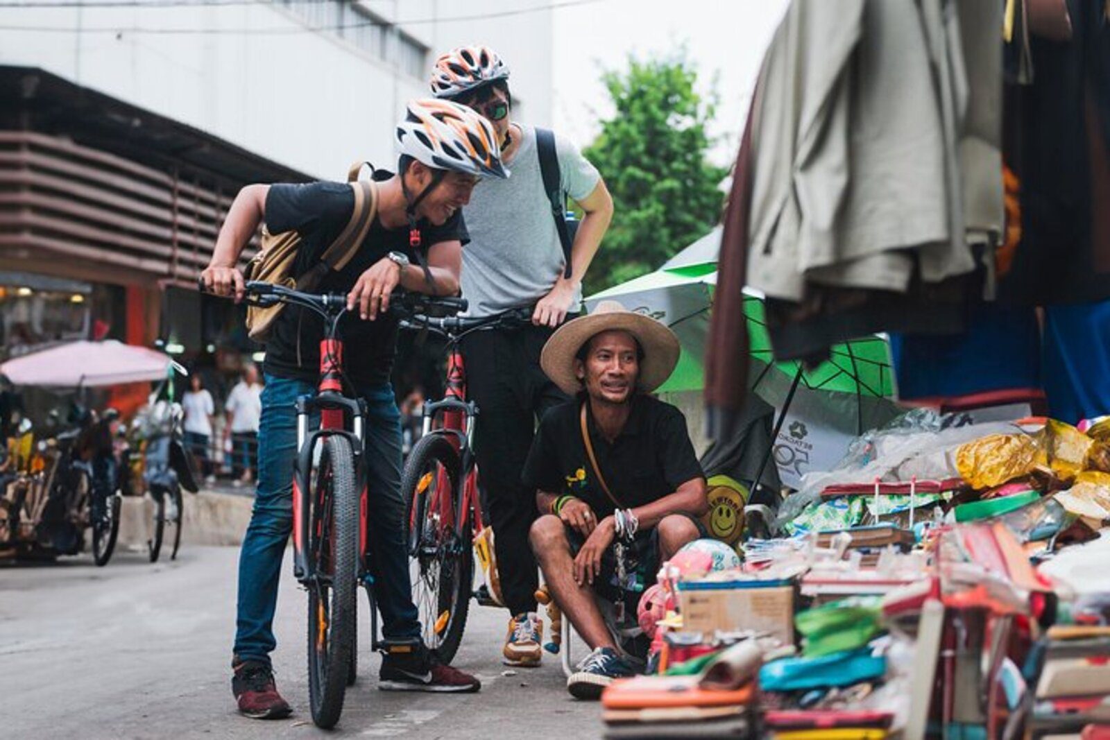 Bangkok bike street food tour