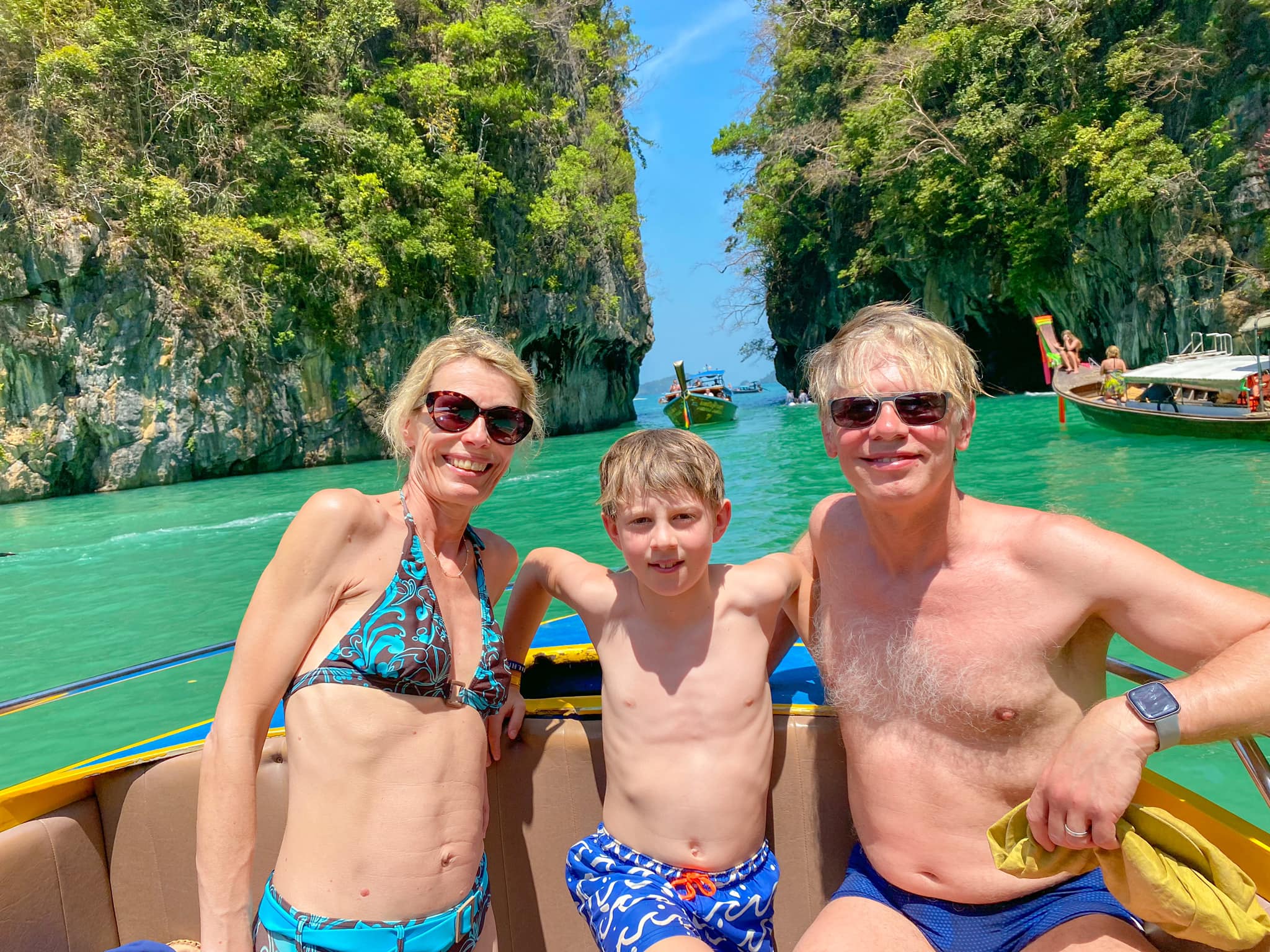 hong island sunset tour