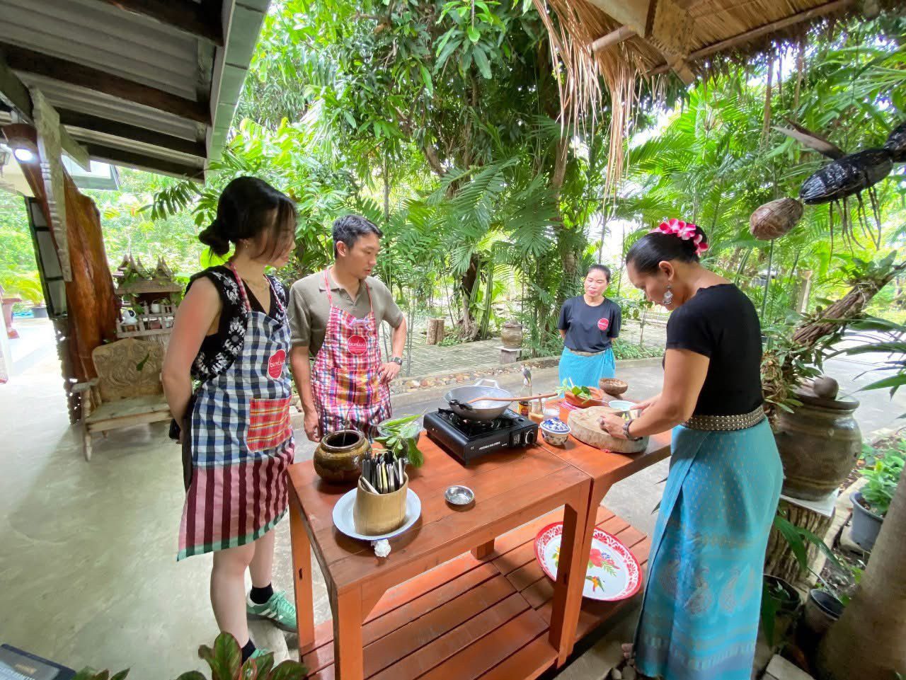 Hua Hin Thai cooking class garden